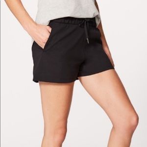 Lululemon on the fly shorts size 12